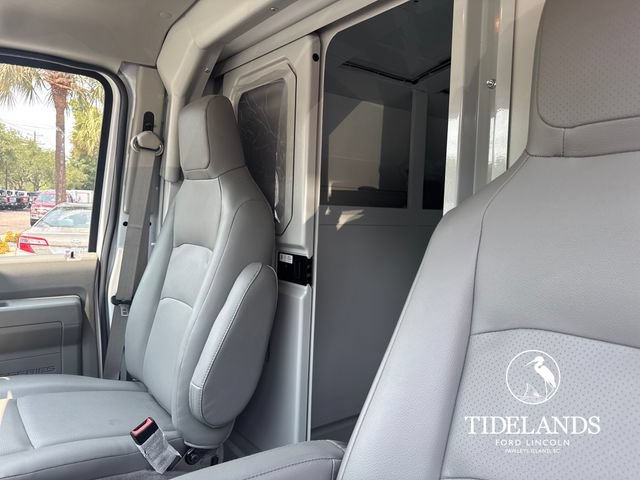 Certified 2024 Ford E-350 and Econoline 350 Super Duty w/ Power Windows & Locks Group RWD image 27
