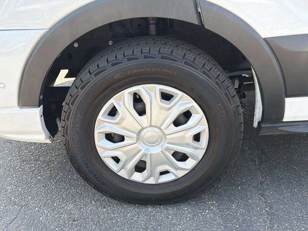 Certified 2022 Ford Transit 350 XLT RWD image 23
