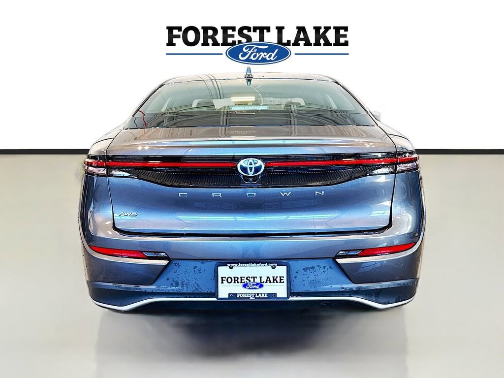 Used 2023 Toyota Crown XLE image 6