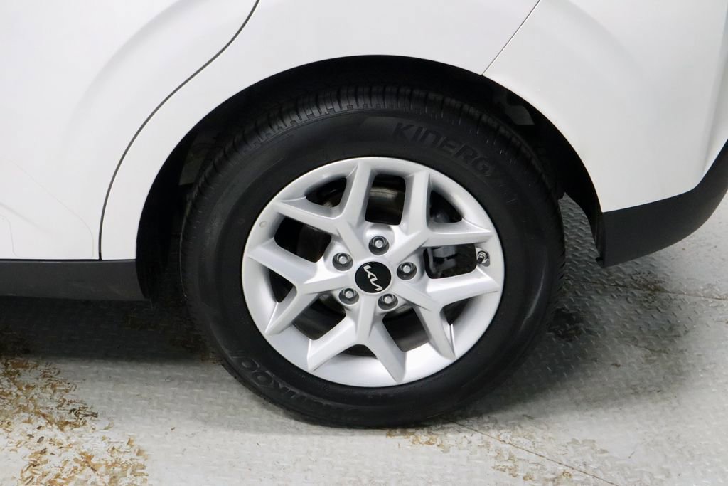 Used 2025 Kia Soul LX w/ LX Technology Package image 18