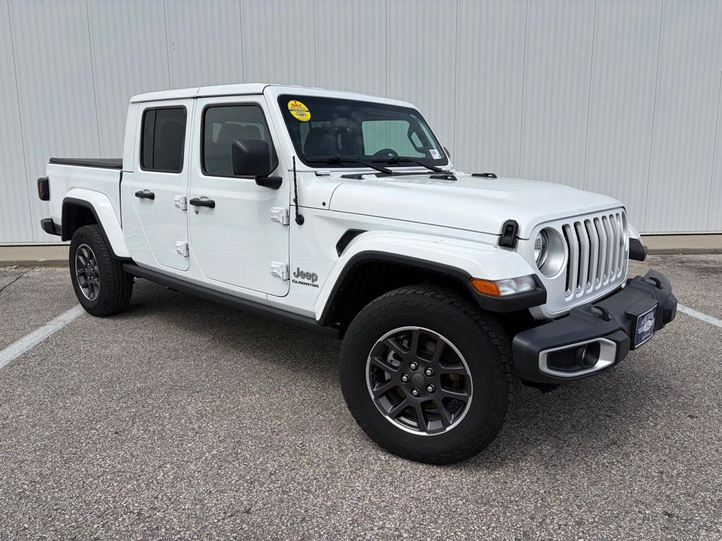 Used 2022 Jeep Gladiator Overland w/ Cold Weather Group AWD/4WD image 9