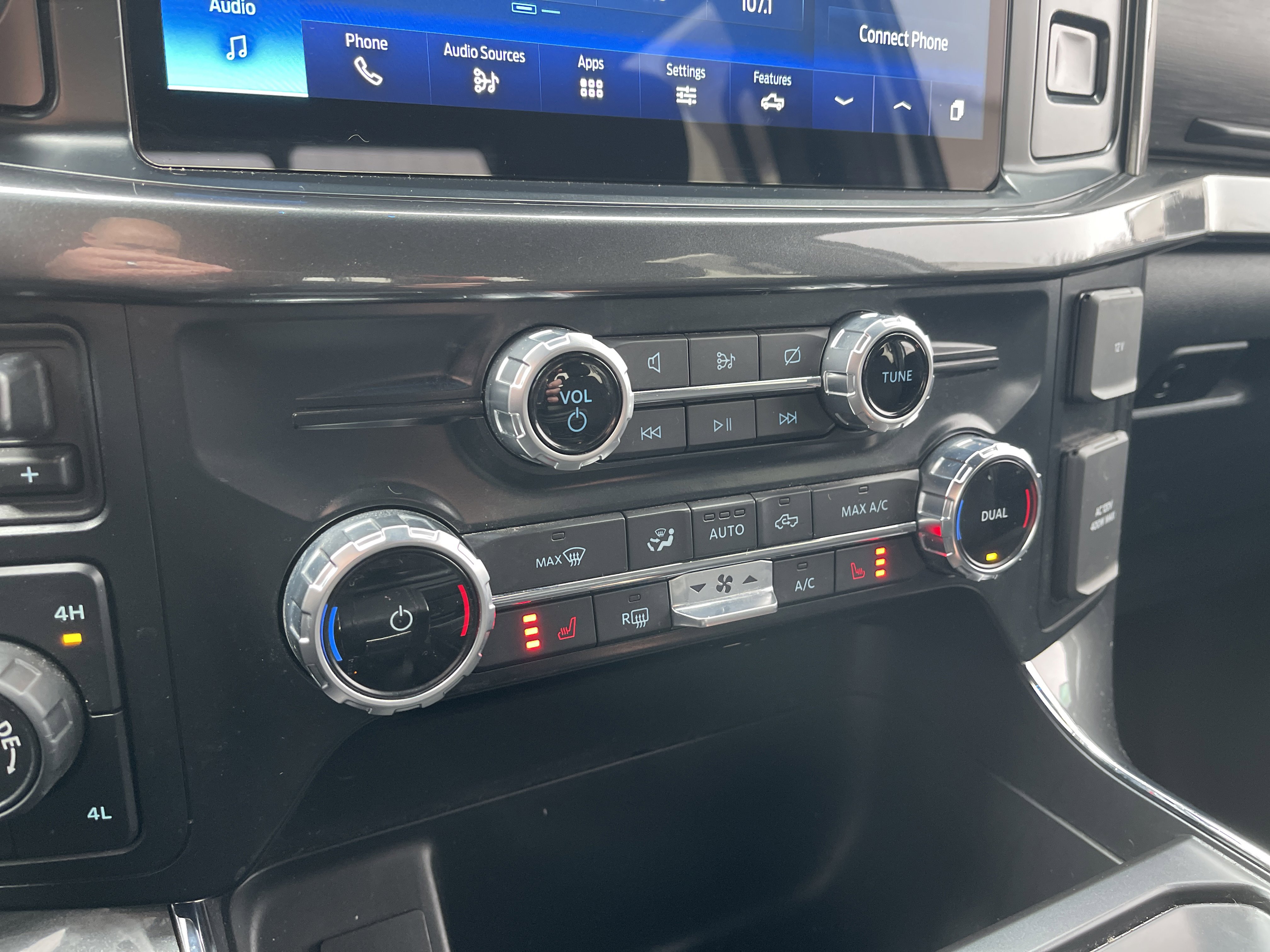 Certified 2022 Ford F150 XLT w/ Equipment Group 302A High image 21