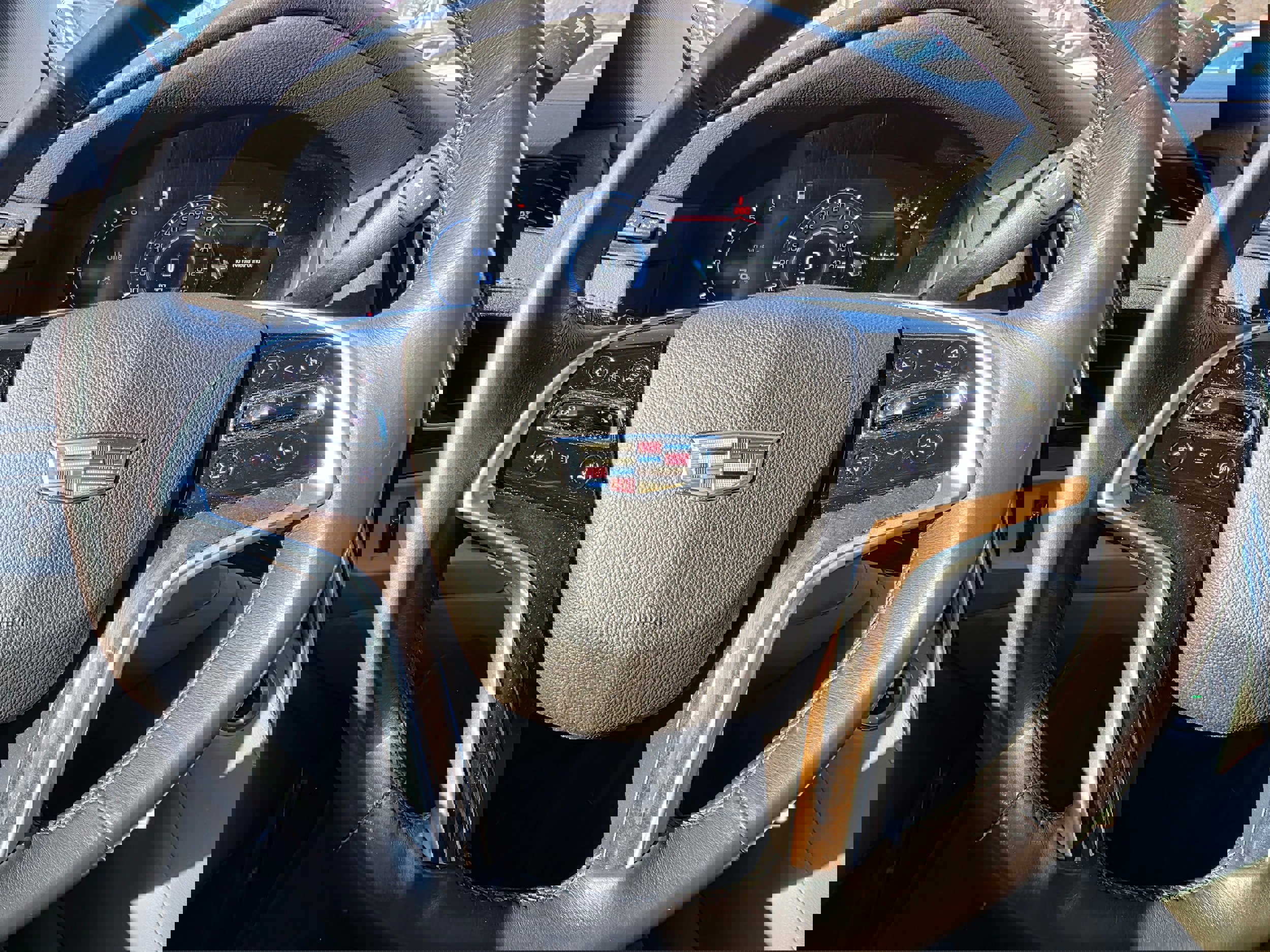 Used 2017 Cadillac Escalade Premium Luxury image 13