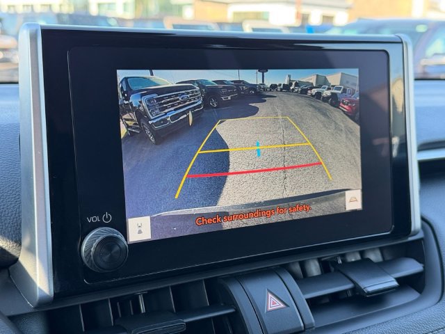 Used 2025 Toyota RAV4 XLE FWD image 16