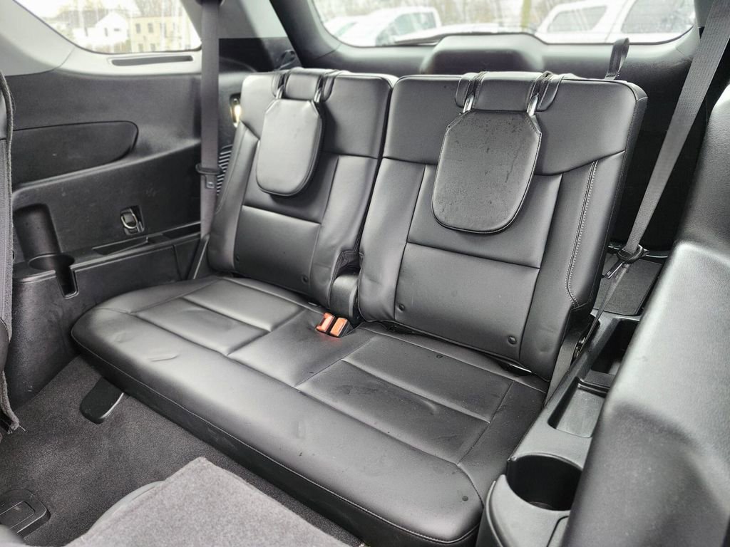 Certified 2022 Ford Explorer XLT w/ Equipment Group 202A image 18