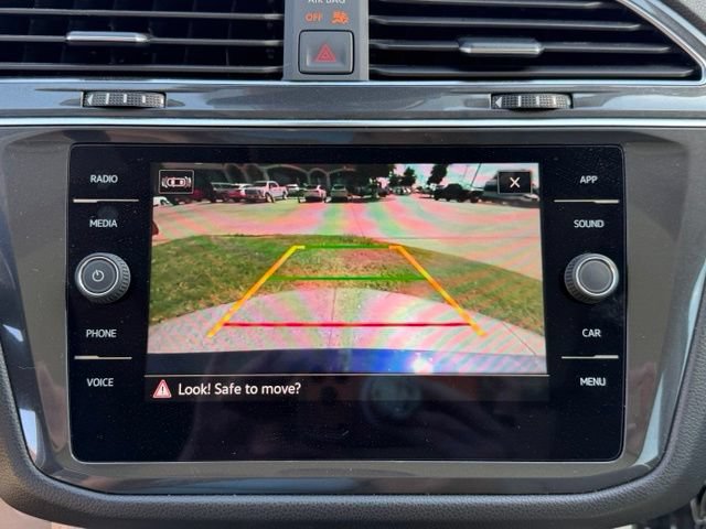 Used 2023 Volkswagen Tiguan SE w/ Panoramic Sunroof Package FWD image 20