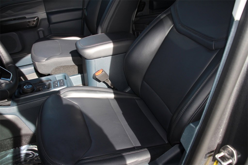 Certified 2024 Ford Maverick Lariat w/ Black Appearance Package image 23