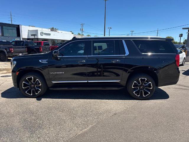Used 2022 GMC Yukon XL SLT w/ SLT Luxury Package AWD/4WD image 3