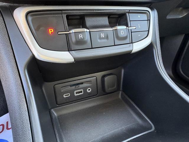 Used 2023 GMC Terrain SLT image 27