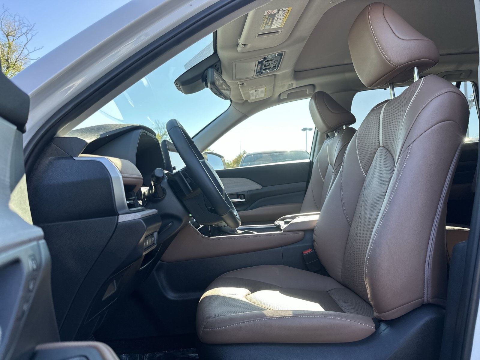 Used 2025 Toyota Grand Highlander AWD image 14