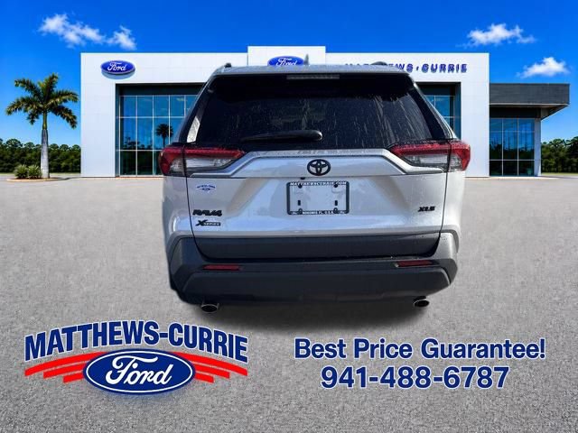 Used 2025 Toyota RAV4 XLE w/ Convenience Package FWD image 5
