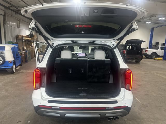 Used 2023 Hyundai Palisade Limited AWD/4WD image 25