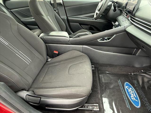 Used 2024 Hyundai Elantra SEL image 11