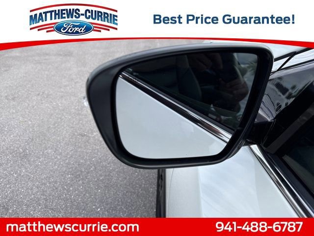 Used 2024 Nissan Murano SV w/ SV Midnight Edition Package image 8