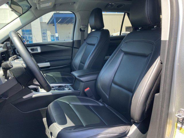 Certified 2023 Ford Explorer XLT w/ Equipment Group 202A AWD/4WD image 14