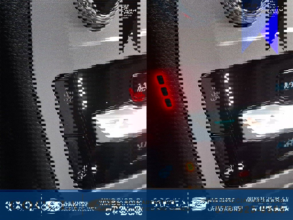 Certified 2022 Ford Explorer XLT w/ Equipment Group 202A image 24