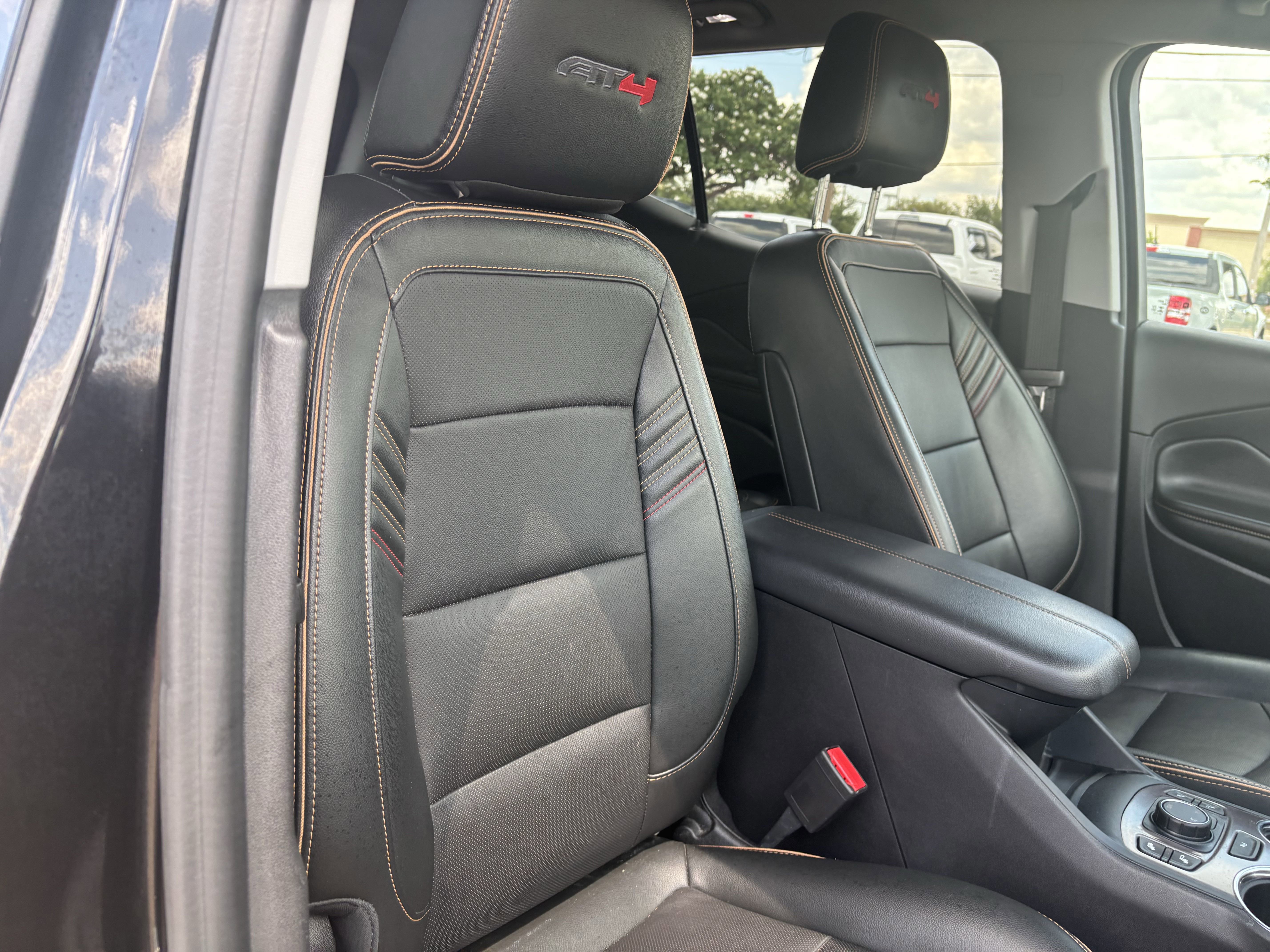 Used 2024 GMC Terrain AT4 w/ Tech Package image 27