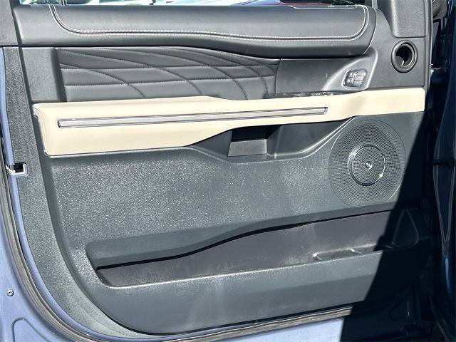 Certified 2022 Ford Expedition Max Platinum image 29