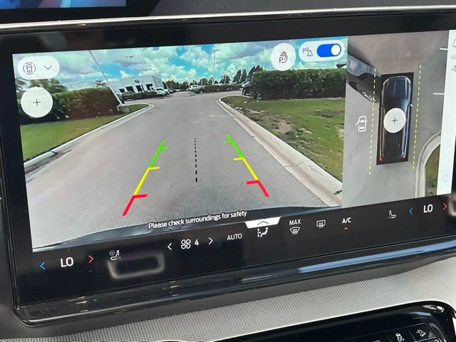 Certified 2025 Ford Expedition Active AWD/4WD image 34