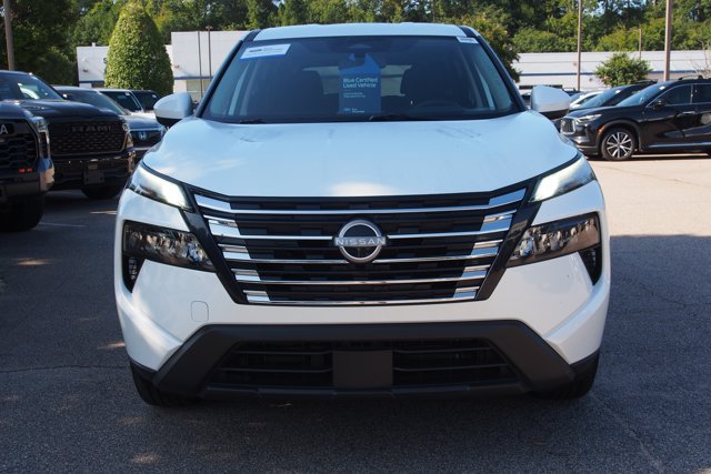 Used 2025 Nissan Rogue SV FWD image 2