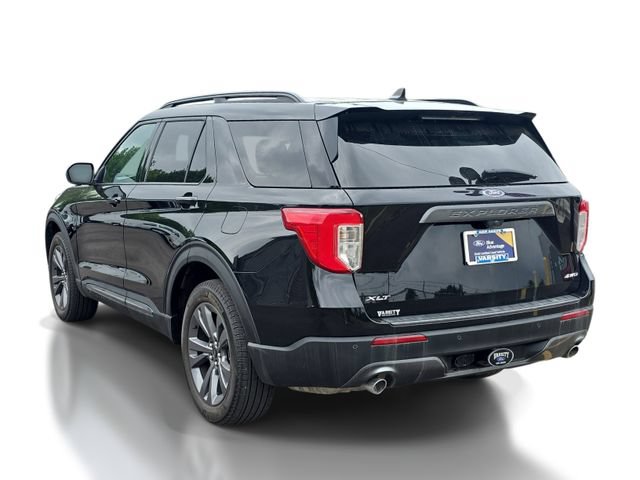 Certified 2023 Ford Explorer XLT w/ Equipment Group 202A AWD/4WD image 3
