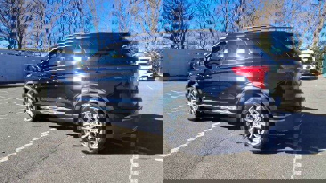 Certified 2022 Ford Explorer XLT w/ Equipment Group 202A image 4