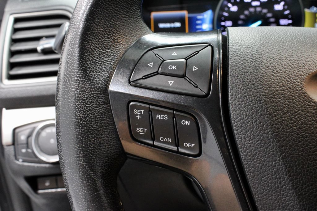 Certified 2018 Ford Explorer XLT w/ Equipment Group 202A AWD/4WD image 28