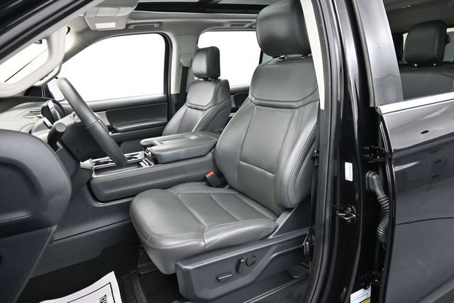 Certified 2025 Ford Expedition Active AWD/4WD image 12