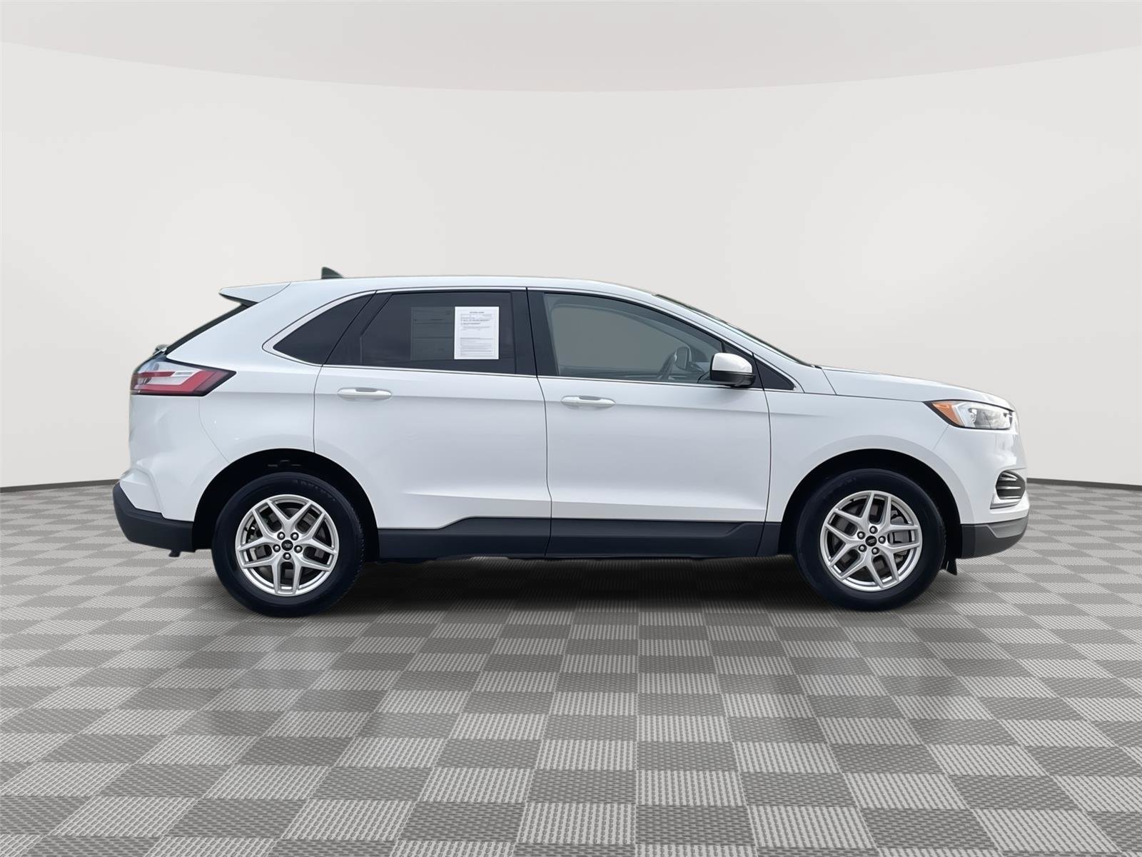 Certified 2024 Ford Edge SEL AWD/4WD image 6