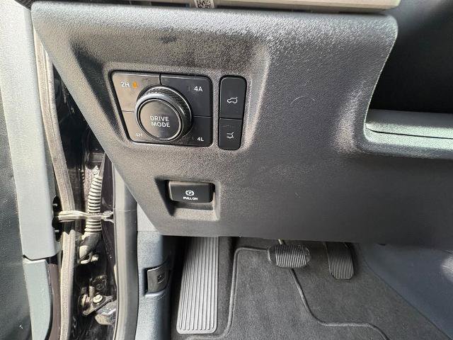 Certified 2025 Ford Expedition Active AWD/4WD image 18