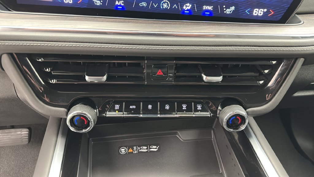 Used 2025 Chevrolet Tahoe LT AWD/4WD image 17