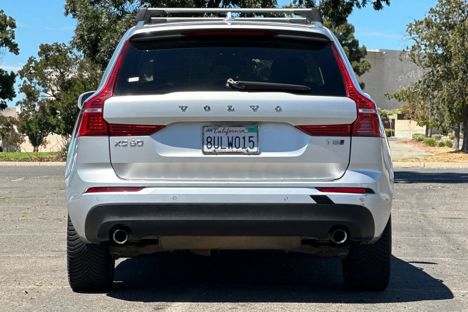 Used 2020 Volvo XC60 T5 Momentum w/ Premium Package AWD/4WD image 4