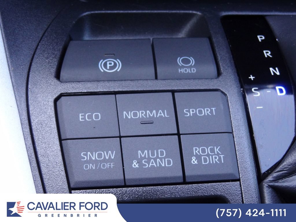 Used 2025 Toyota RAV4 XLE w/ Convenience Package AWD/4WD image 25