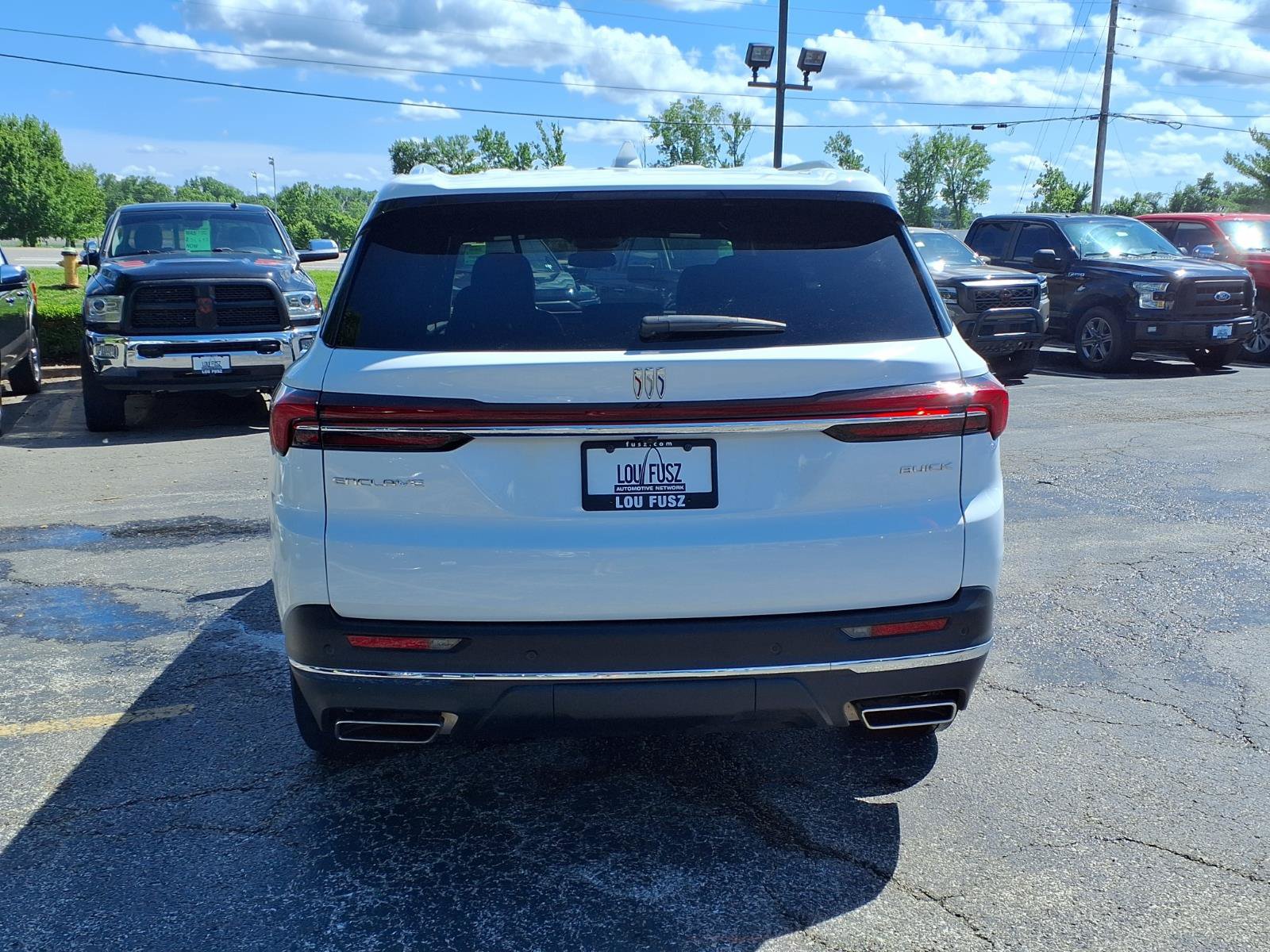 Used 2025 Buick Enclave Preferred FWD image 30