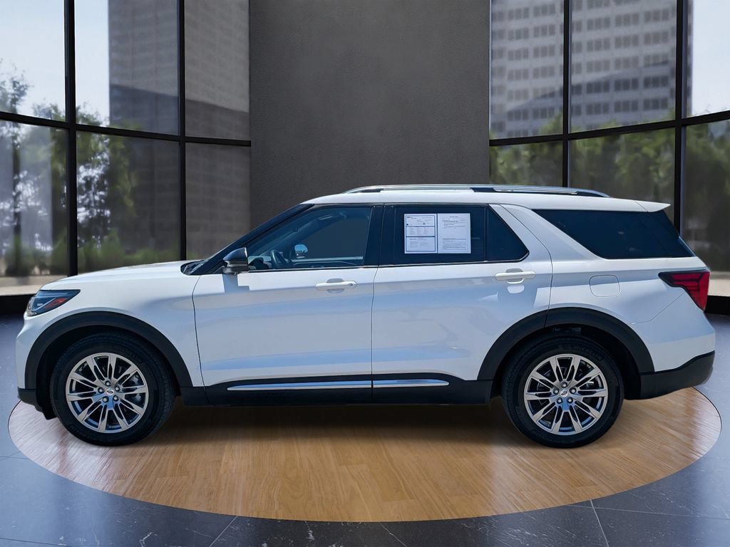 Certified 2025 Ford Explorer Platinum RWD image 6