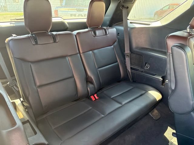 Certified 2022 Ford Explorer Platinum w/ Equipment Group 601A AWD/4WD image 11