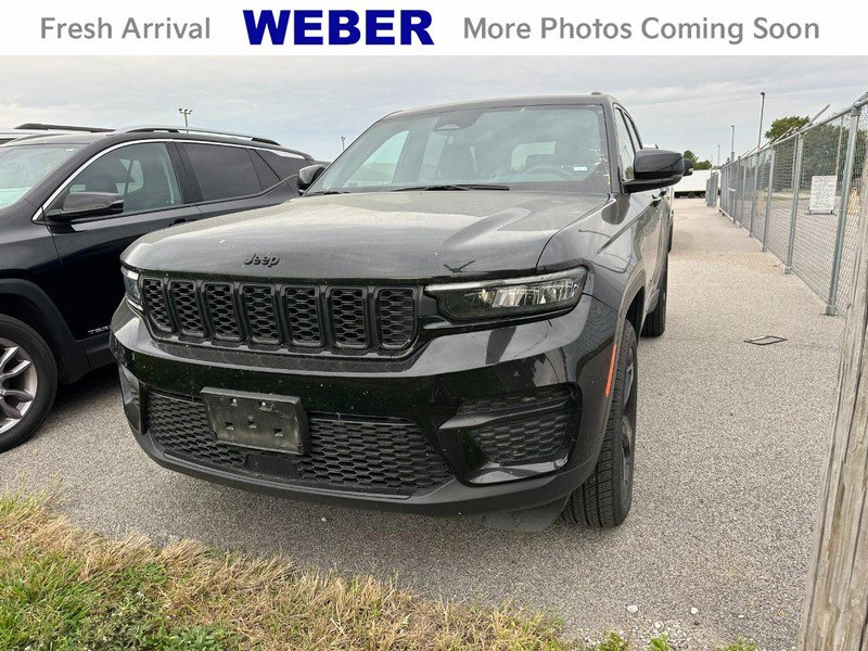 Used 2023 Jeep Grand Cherokee Altitude