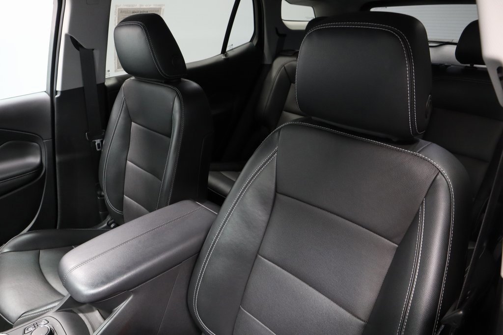 Used 2022 GMC Terrain SLT w/ Infotainment Package II image 26