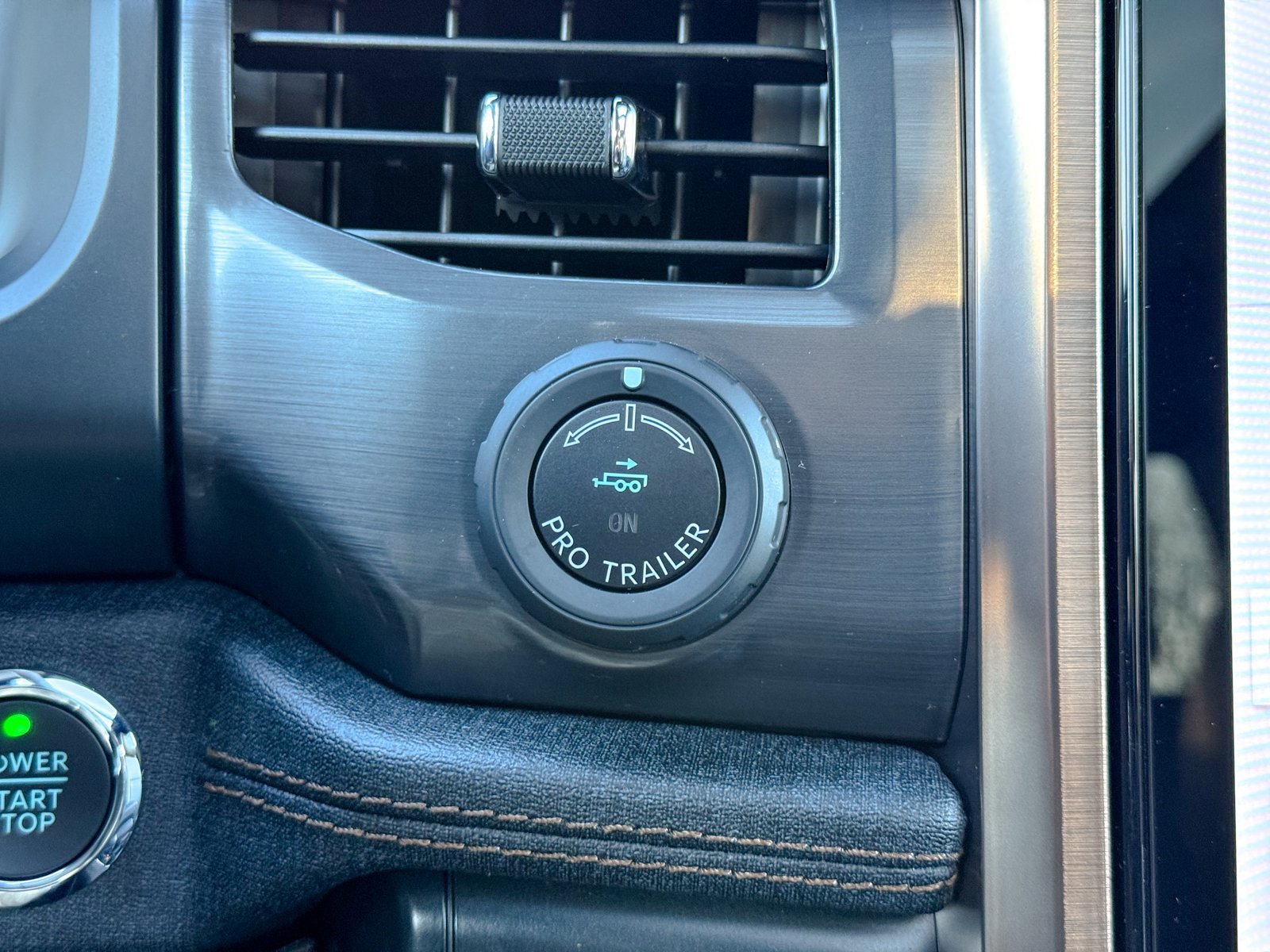 Certified 2025 Ford F150 Lightning Lariat image 28