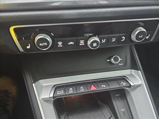 Used 2022 Audi Q3 2.0T Premium Plus w/ Premium Plus Package image 21