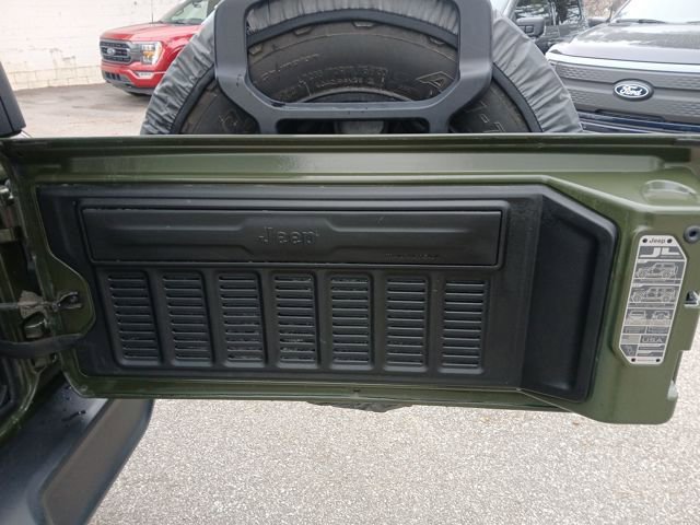 Used 2023 Jeep Wrangler Unlimited Rubicon w/ LED Lighting Group image 46