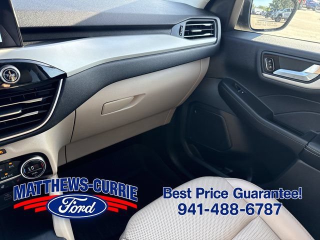 Certified 2021 Ford Escape SEL w/ Class II Trailer Tow Package AWD/4WD image 24