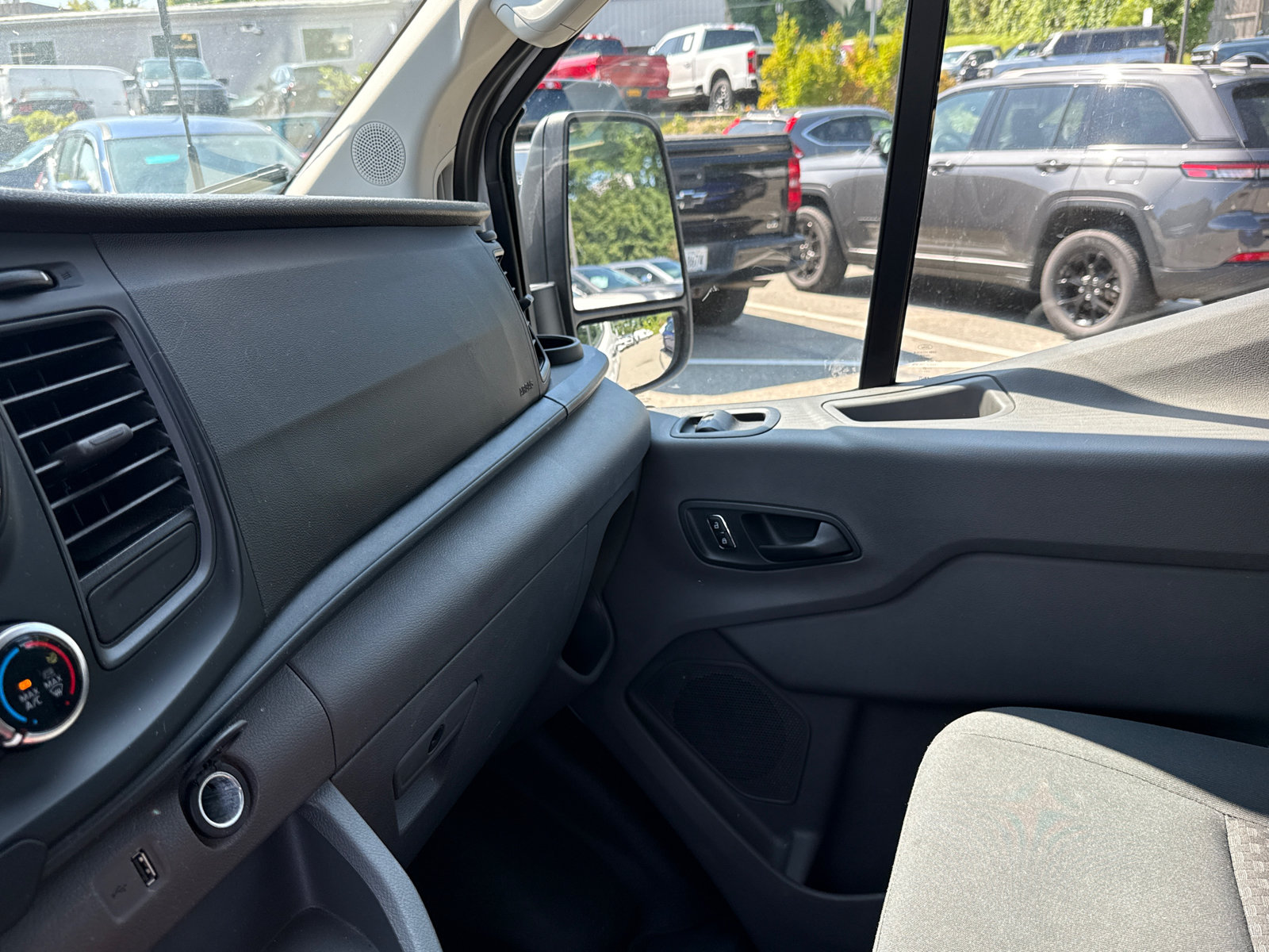Certified 2025 Ford Transit 250 Low Roof w/ Exterior Upgrade Package RWD image 18