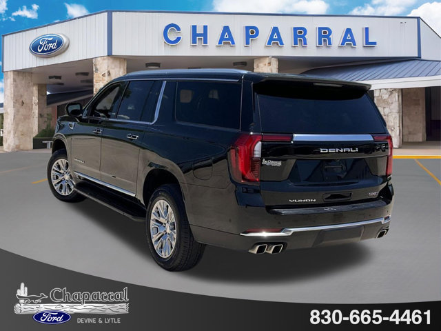 Used 2025 GMC Yukon XL Denali AWD/4WD image 4