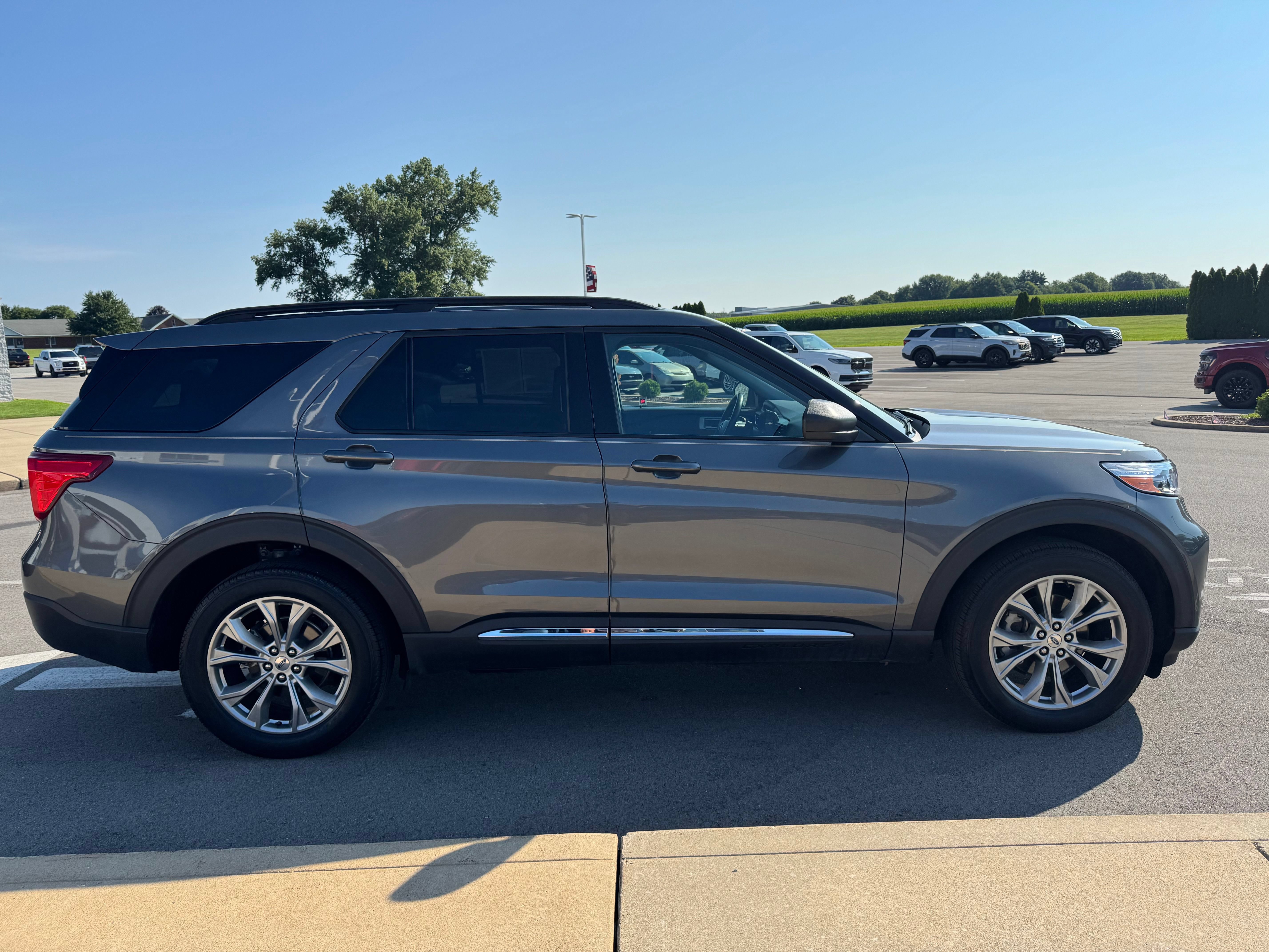 Certified 2023 Ford Explorer XLT w/ Equipment Group 202A AWD/4WD image 8