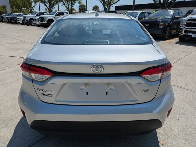 Used 2025 Toyota Corolla LE image 3