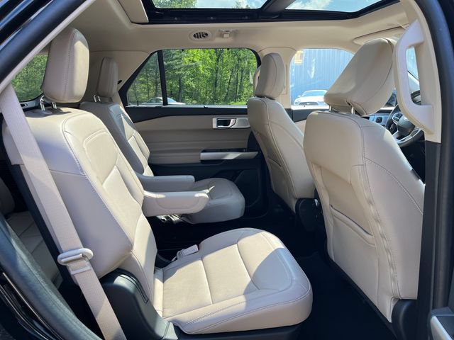 Certified 2023 Ford Explorer Limited w/ Limited Technology Package AWD/4WD image 17