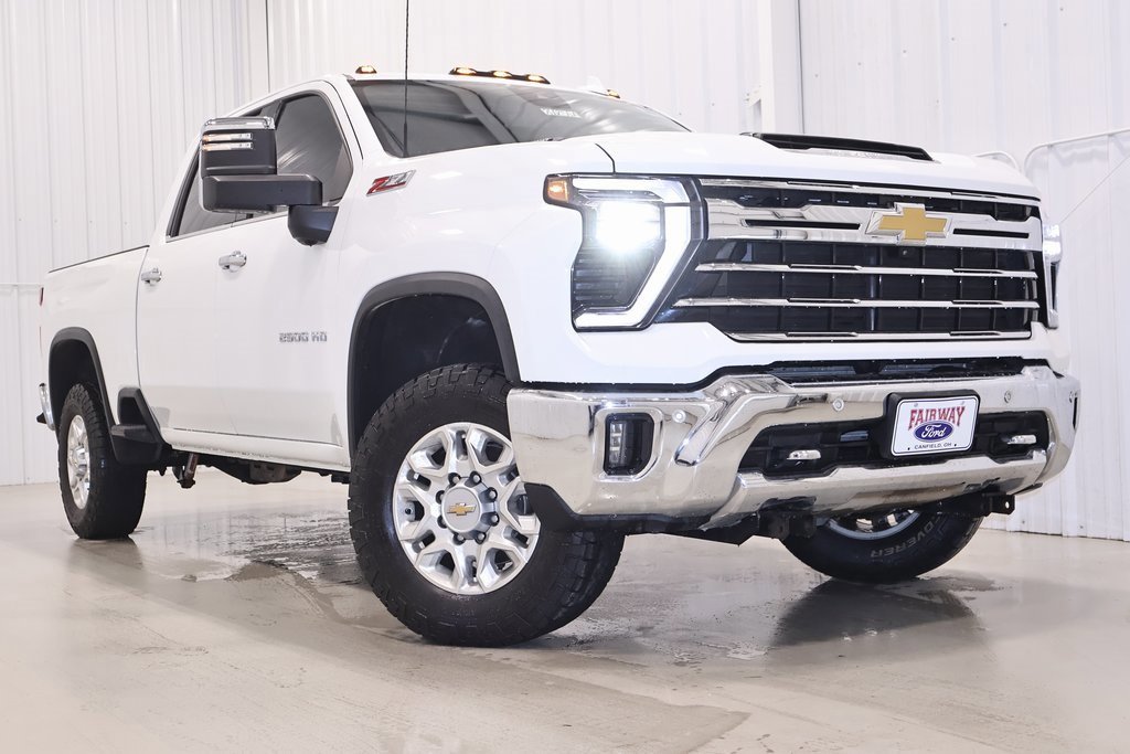 Used 2024 Chevrolet Silverado 2500 LTZ w/ LTZ Plus Package image 11