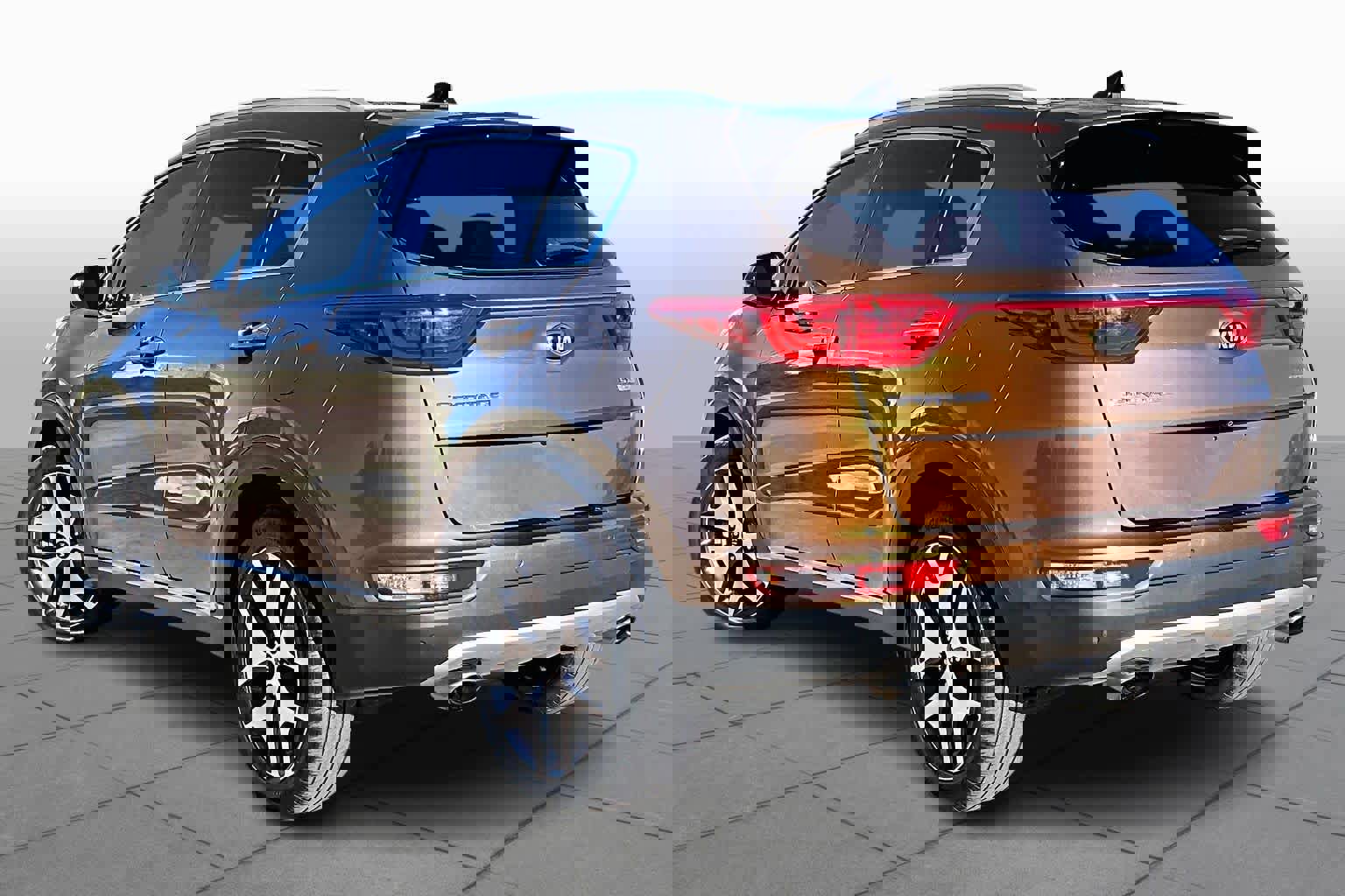 Used 2017 Kia Sportage SX image 4