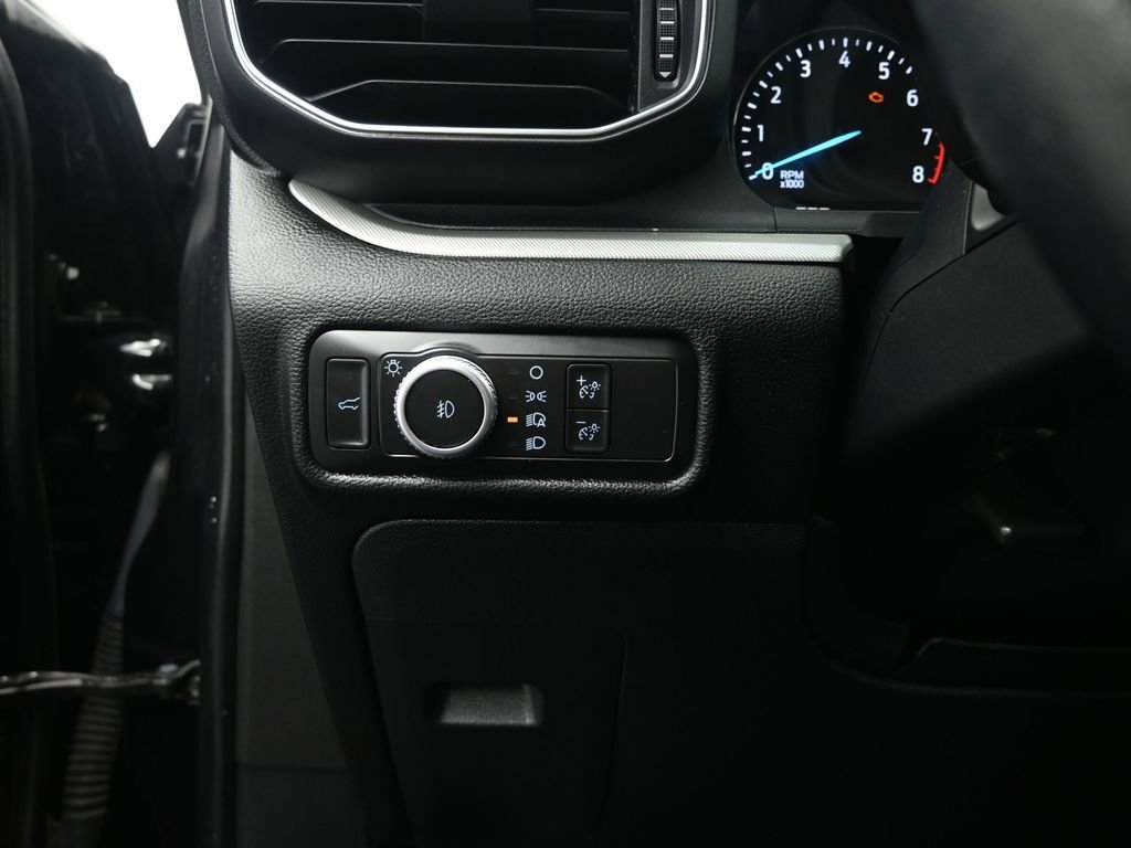 Certified 2022 Ford Explorer XLT w/ Equipment Group 202A image 12